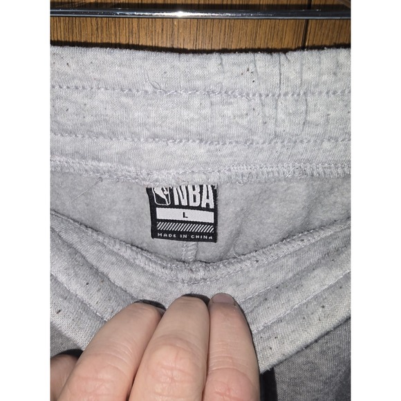 NBA Brand Basketball Jogger Sweat Pants W/Zip Pockets Gray/Black/White SZ:large - Picture 4 of 5